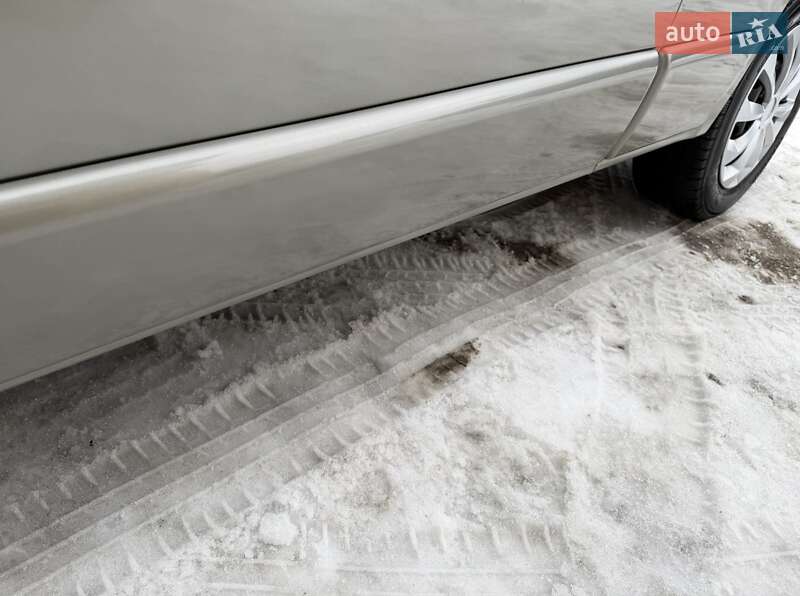 Минивэн Opel Vivaro 2012 в Львове