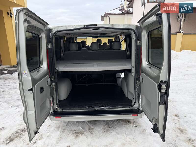 Минивэн Opel Vivaro 2012 в Львове