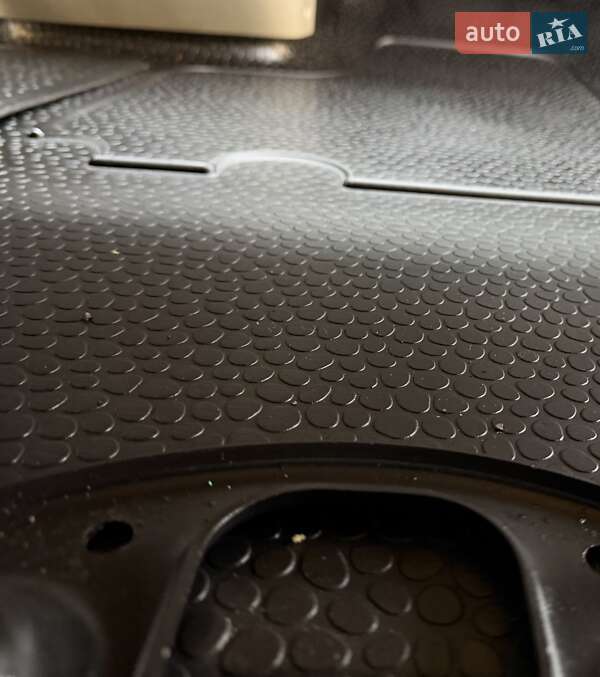 Минивэн Opel Vivaro 2012 в Львове