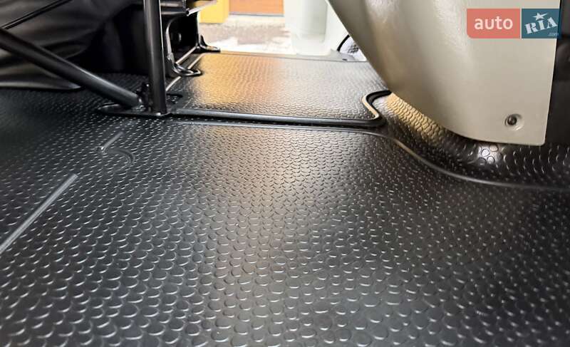 Минивэн Opel Vivaro 2012 в Львове