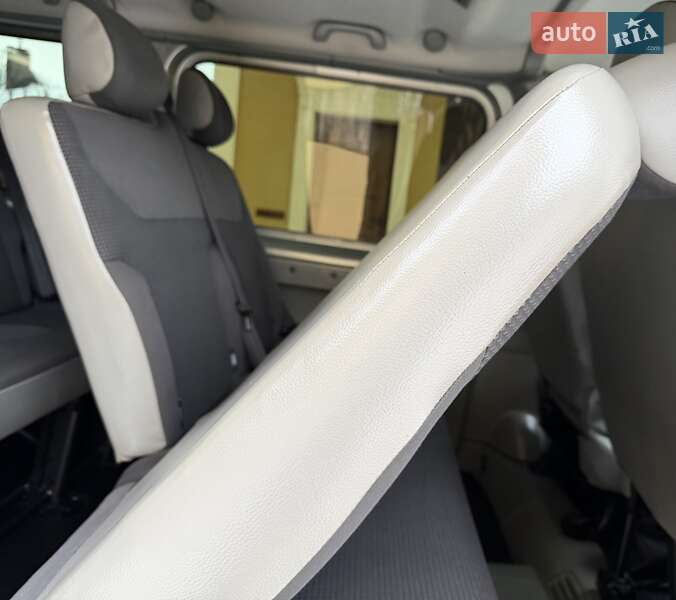 Минивэн Opel Vivaro 2012 в Львове