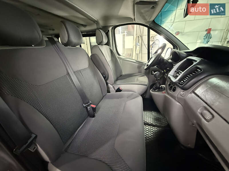 Минивэн Opel Vivaro 2012 в Киеве