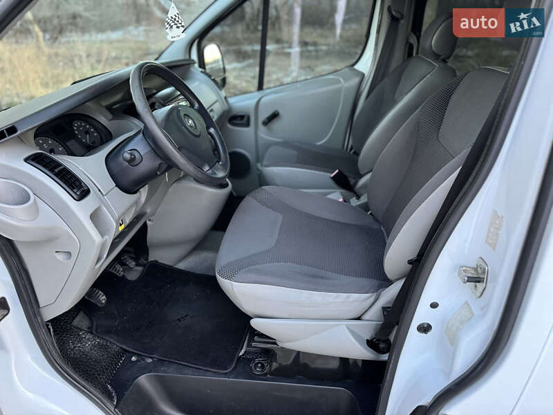 Минивэн Opel Vivaro 2009 в Днепре