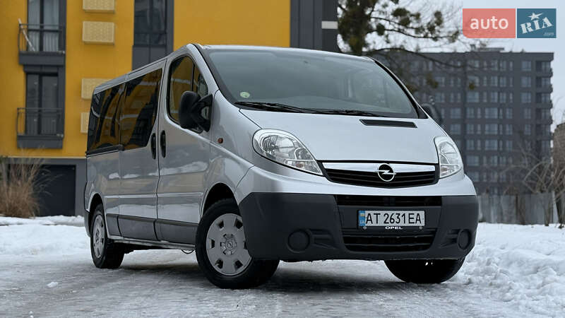 Opel Vivaro 2012