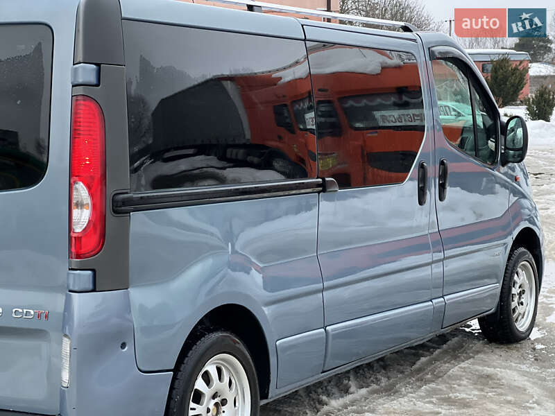 Минивэн Opel Vivaro 2007 в Новояворовске