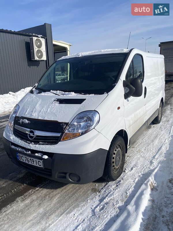 Грузовой фургон Opel Vivaro 2013 в Львове
