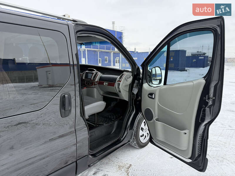 Минивэн Opel Vivaro 2008 в Виннице