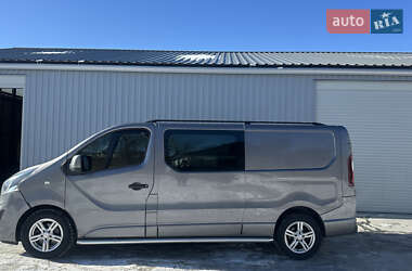 Вантажопасажирський фургон Opel Vivaro 2015 в Дубні