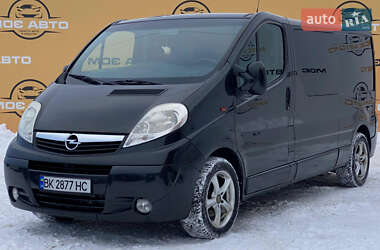 Минивэн Opel Vivaro 2011 в Ровно