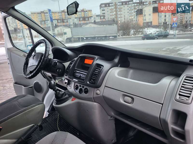Грузопассажирский фургон Opel Vivaro 2011 в Хмельницком фото 56 Грузопассажирский фургон Opel Vivaro 2011 в Хмельницком