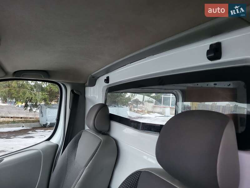 Грузопассажирский фургон Opel Vivaro 2011 в Хмельницком фото 76 Грузопассажирский фургон Opel Vivaro 2011 в Хмельницком