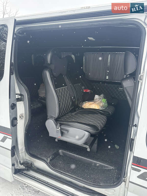 Минивэн Opel Vivaro 2016 в Залещиках