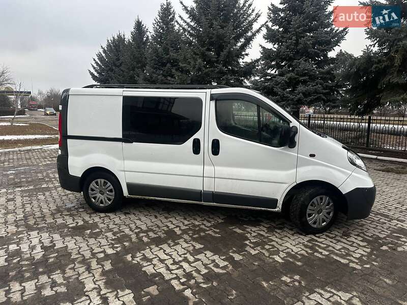 Opel Vivaro 2011 Opel Vivaro 2011