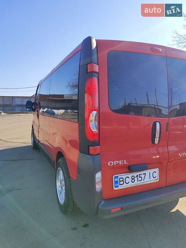 Минивэн Opel Vivaro 2006 в Шептицькому