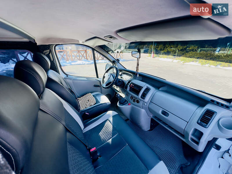 Минивэн Opel Vivaro 2006 в Львове