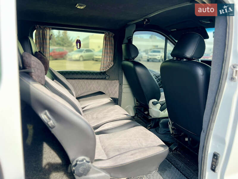 Минивэн Opel Vivaro 2002 в Киеве фото 17 Минивэн Opel Vivaro 2002 в Киеве