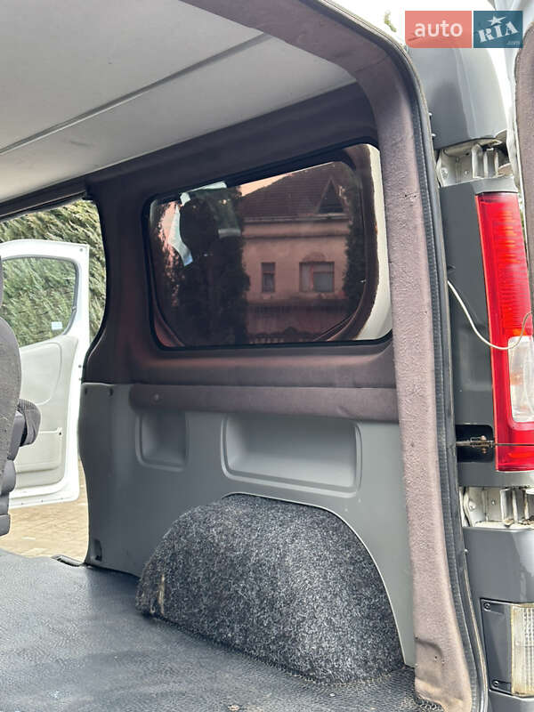 Мінівен Opel Vivaro 2008 в Самборі