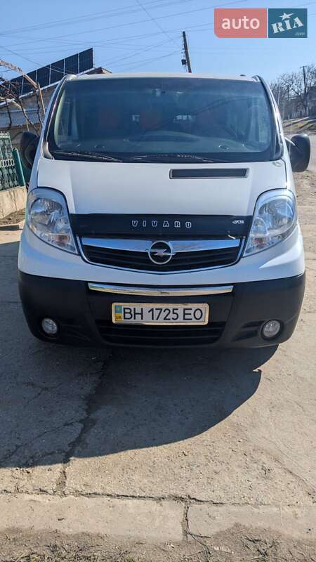 Opel Vivaro 2011