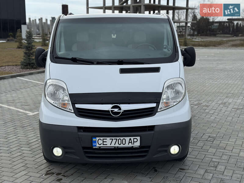 Минивэн Opel Vivaro 2014 в Черновцах