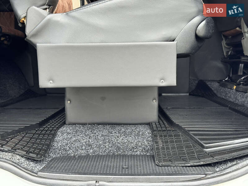 Минивэн Opel Vivaro 2014 в Черновцах