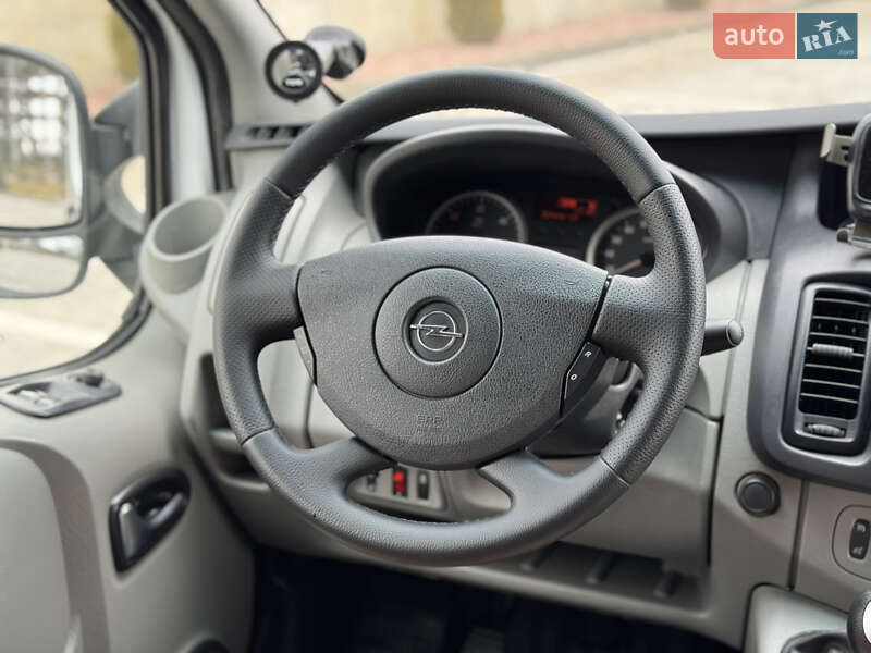 Минивэн Opel Vivaro 2014 в Черновцах