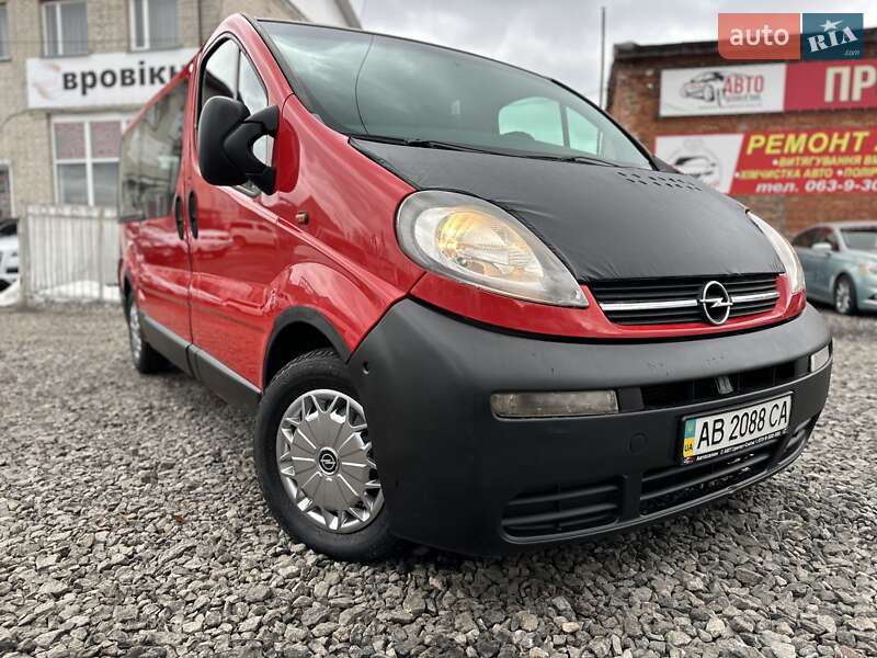 Минивэн Opel Vivaro 2005 в Смеле