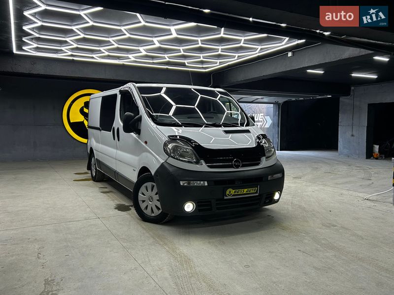 Opel Vivaro 2005