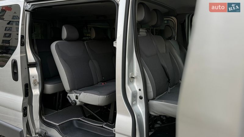 Минивэн Opel Vivaro 2012 в Ивано-Франковске