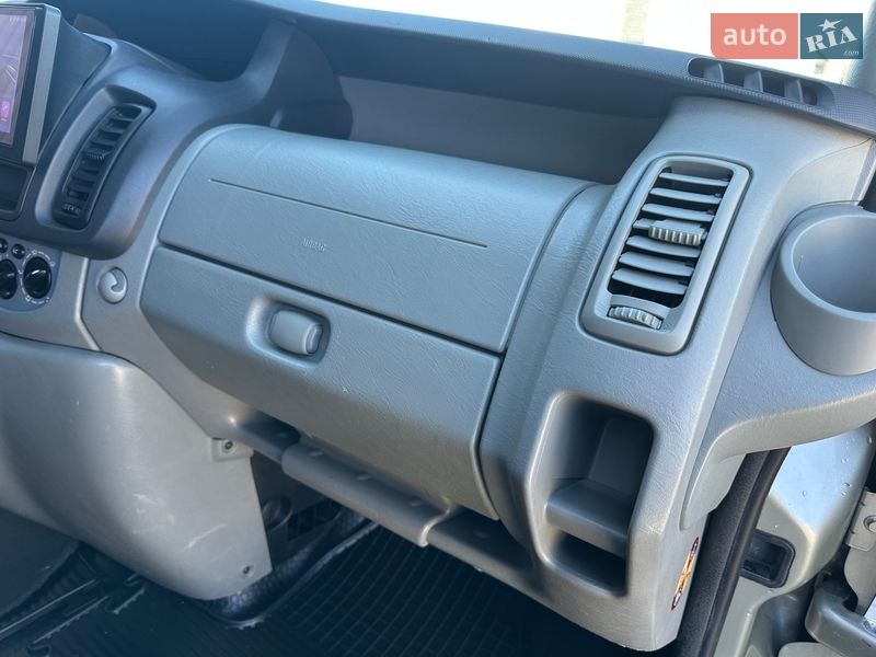 Грузопассажирский фургон Opel Vivaro 2014 в Дубно