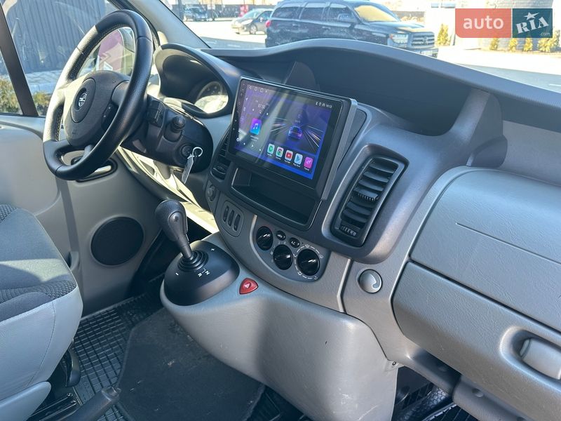 Грузопассажирский фургон Opel Vivaro 2014 в Дубно