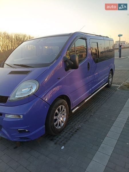 Мінівен Opel Vivaro 2004 в Калуші
