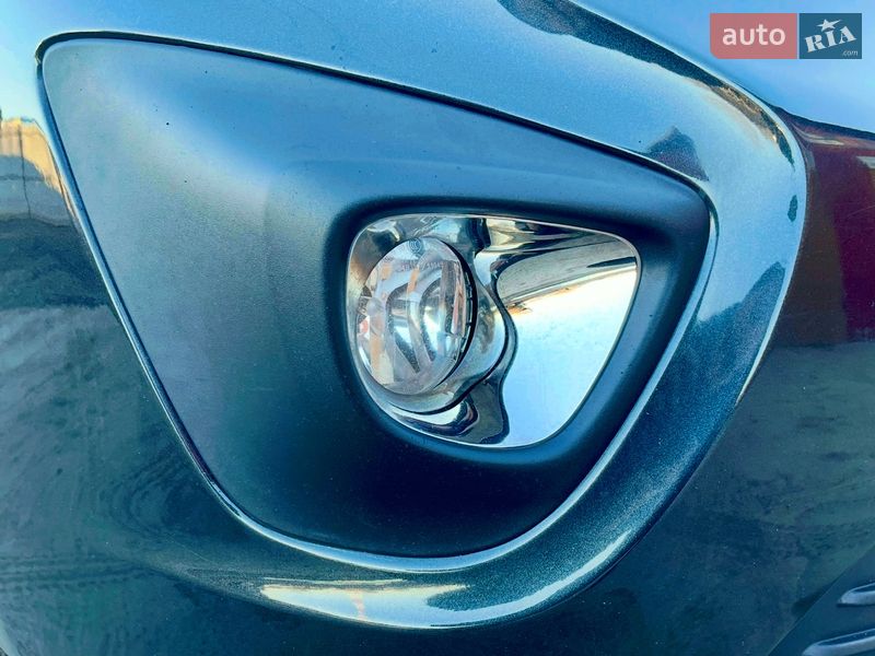 Грузопассажирский фургон Opel Vivaro 2015 в Млинове