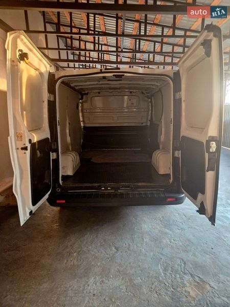 Вантажний фургон Opel Vivaro 2015 в Корсунь-Шевченківському