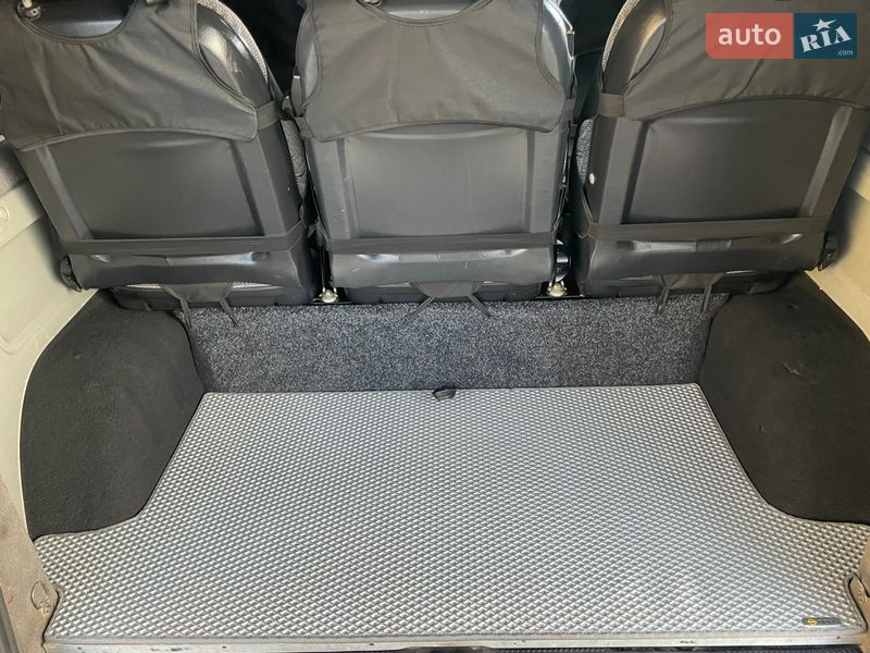 Минивэн Opel Vivaro 2010 в Хотине