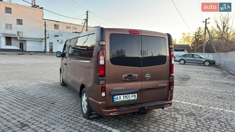 Минивэн Opel Vivaro 2015 в Кременчуге