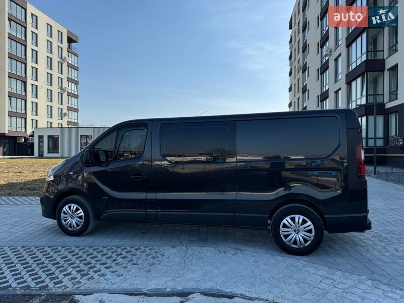 Минивэн Opel Vivaro 2016 в Львове