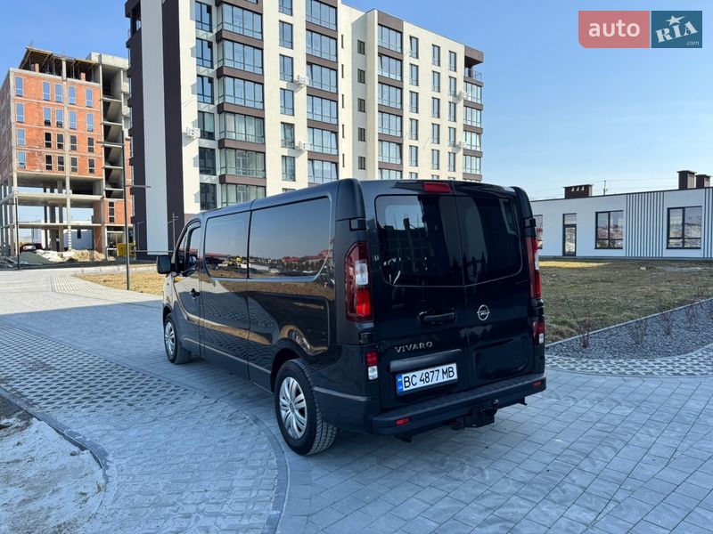 Минивэн Opel Vivaro 2016 в Львове