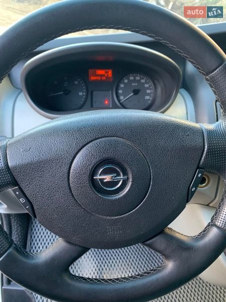 Минивэн Opel Vivaro 2014 в Черновцах