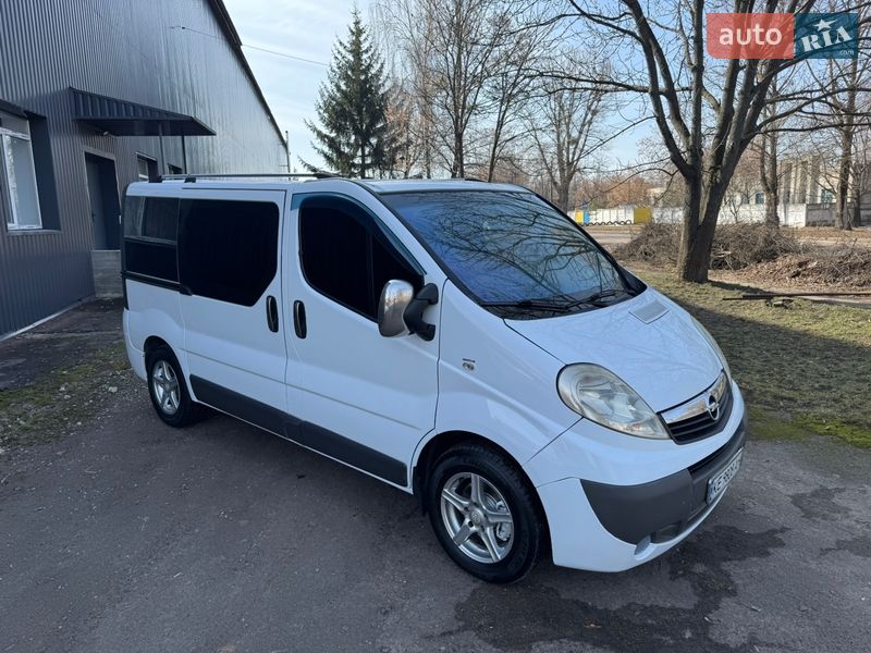 Мінівен Opel Vivaro 2008 в Чернігові