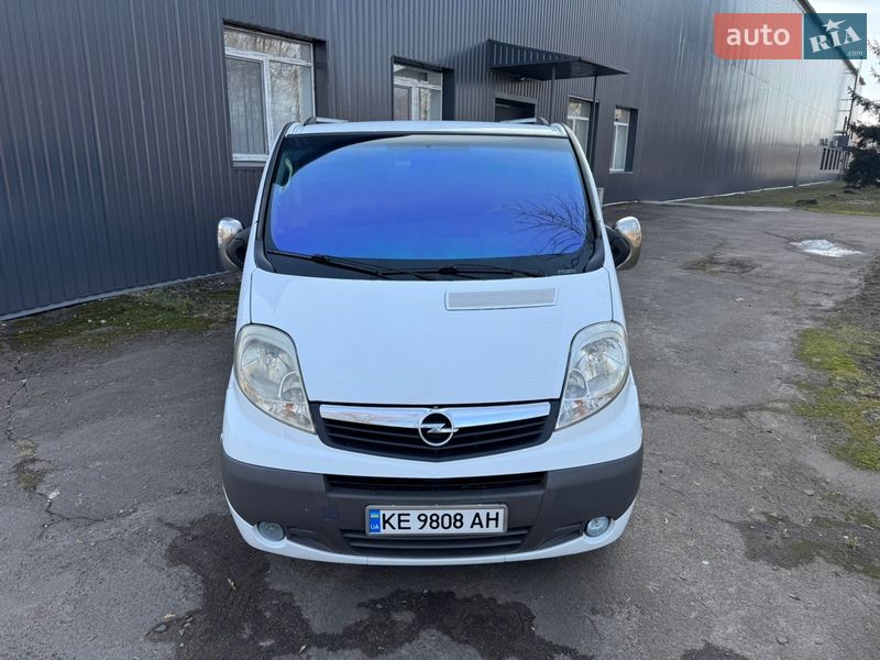Мінівен Opel Vivaro 2008 в Чернігові