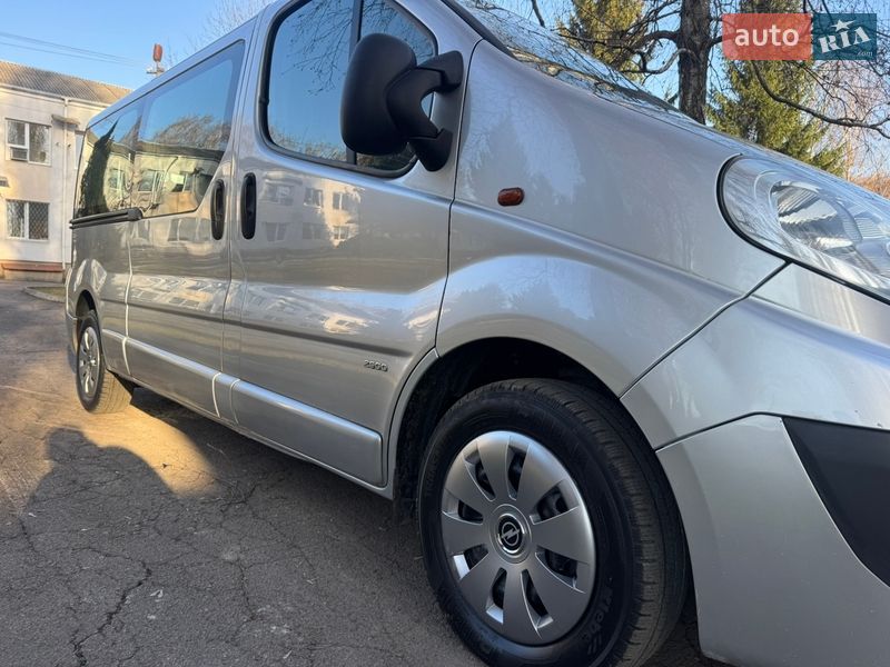 Минивэн Opel Vivaro 2011 в Луцке