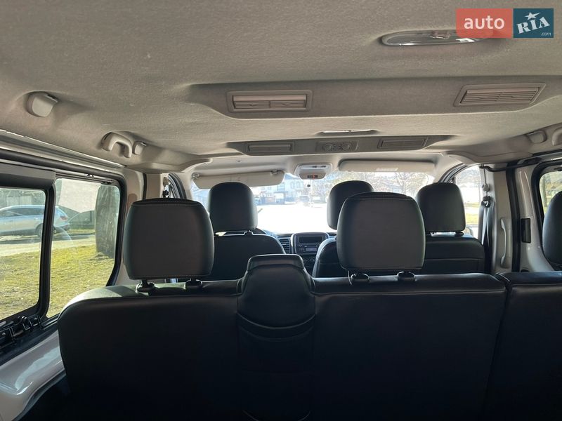 Минивэн Opel Vivaro 2017 в Черновцах