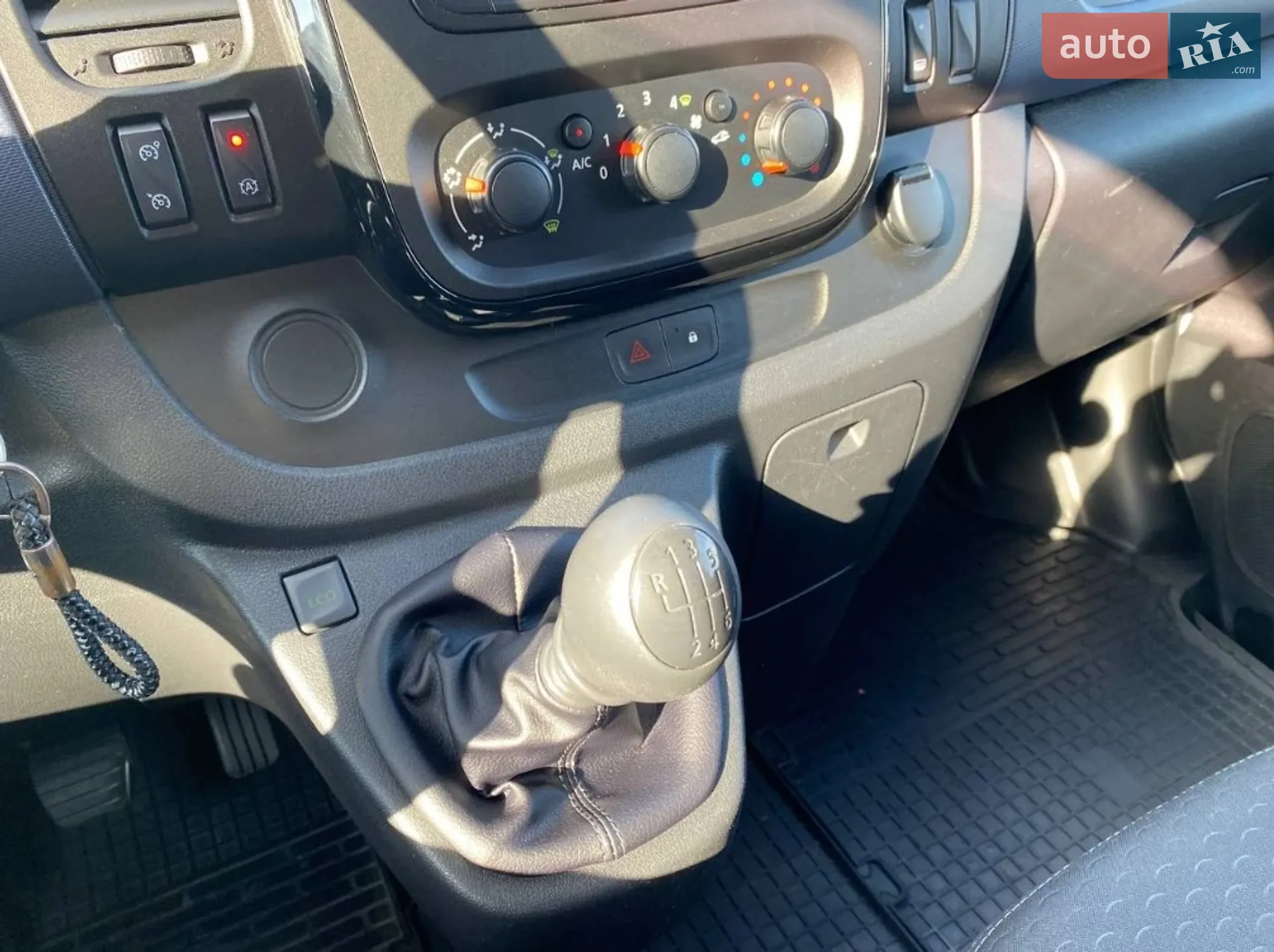 2016 Opel Vivaro - мініатюра 16