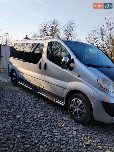 Opel Vivaro 2011