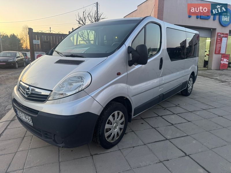 Минивэн Opel Vivaro 2011 в Луцке