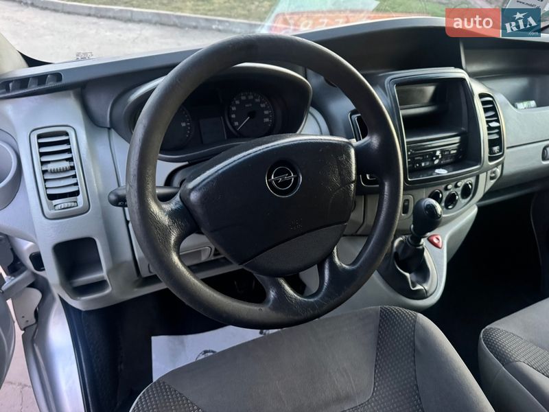 Минивэн Opel Vivaro 2011 в Луцке