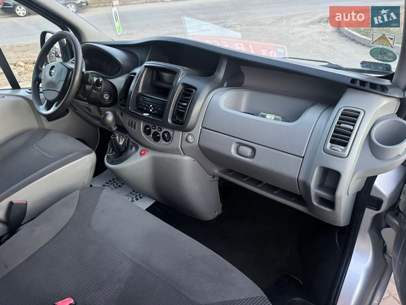 Минивэн Opel Vivaro 2011 в Луцке