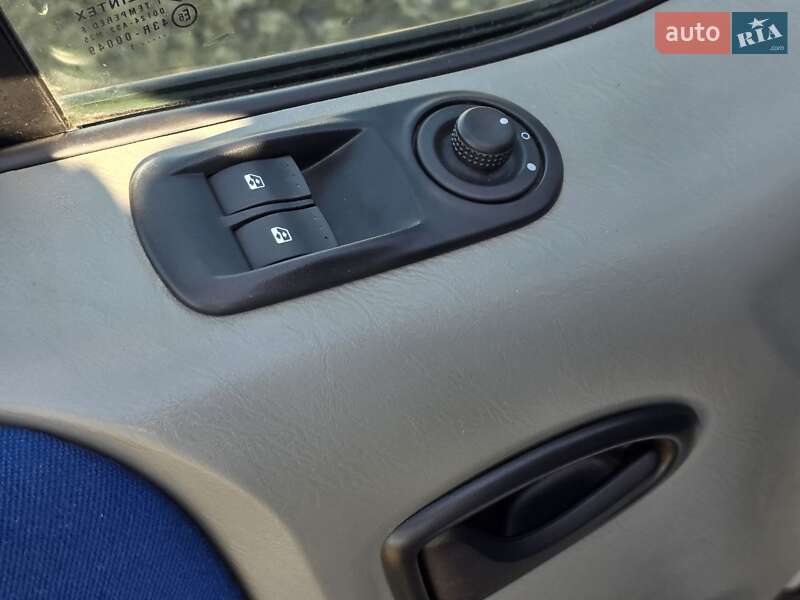 Минивэн Opel Vivaro 2011 в Тернополе