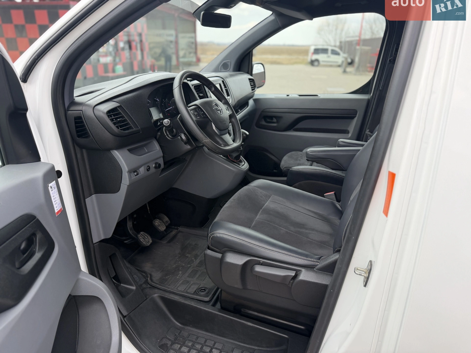 2021 Opel Vivaro - мініатюра 29