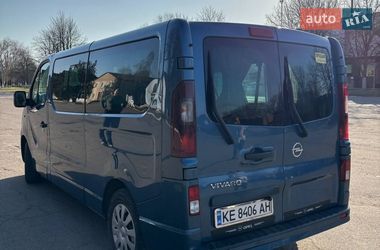 Минивэн Opel Vivaro 2016 в Кривом Роге